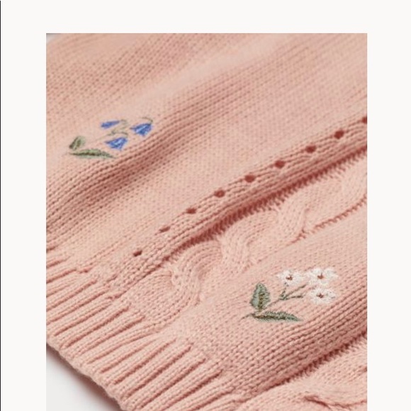 H&M sweater I’m a soft pink. Retail $49.99 BNWT - Picture 3 of 8